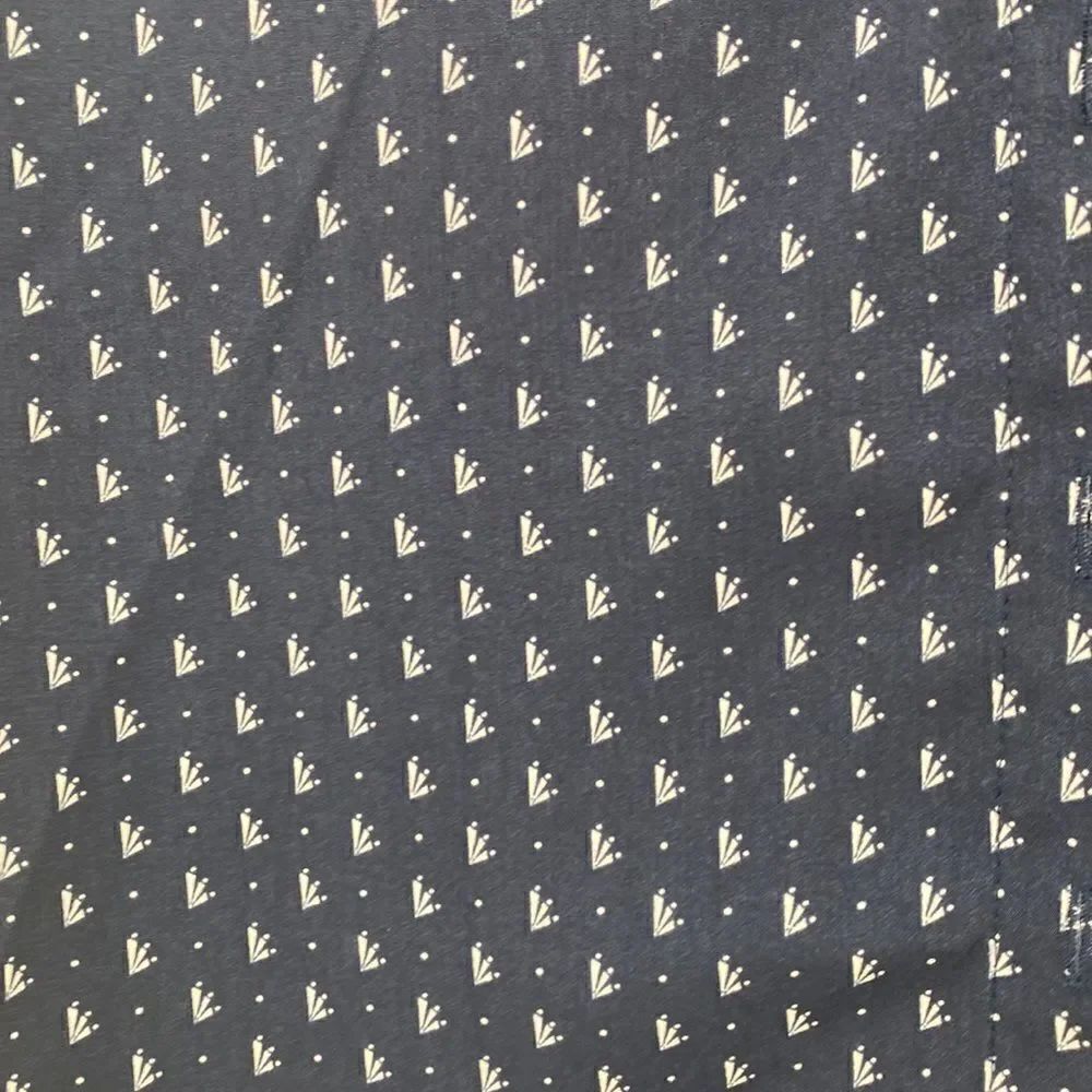 H&M Blue Shite Design Print Blouse size 2 - Picture 4 of 5